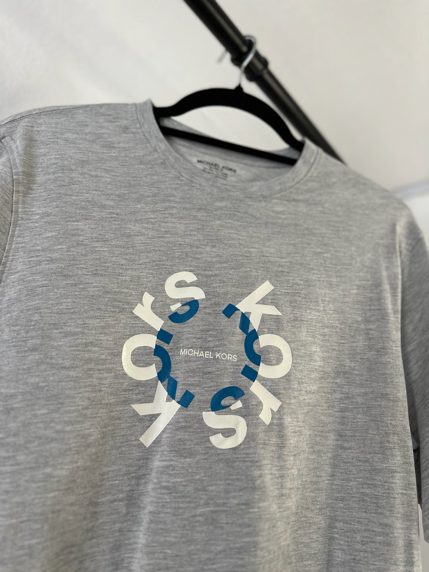 PLAYERA MICHAEL KORS GRIS