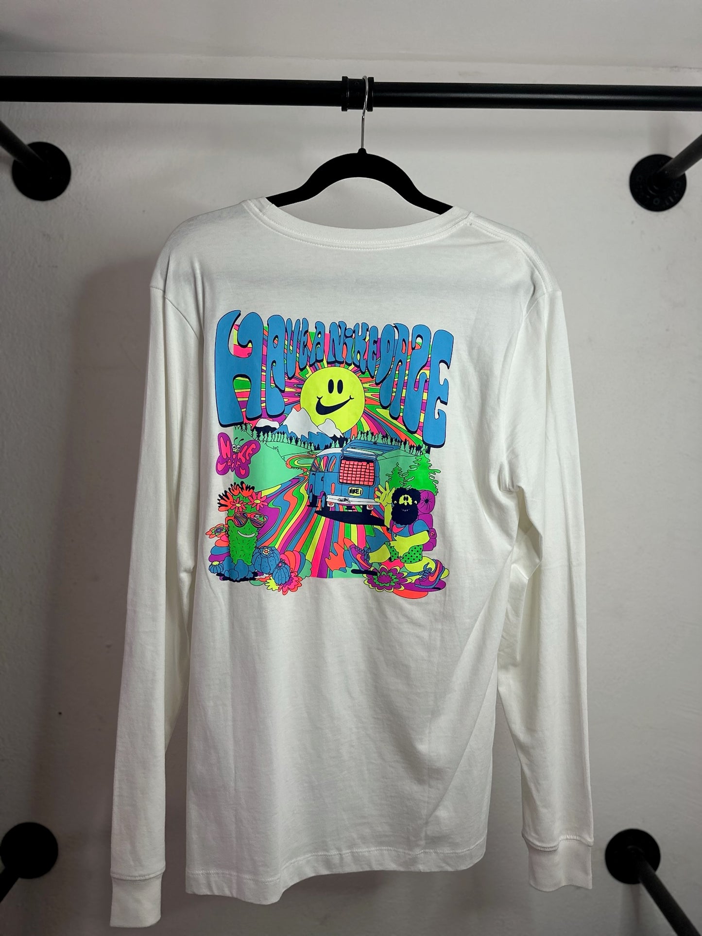 PLAYERA HAVE A NIKE DAY MANGA LARGA