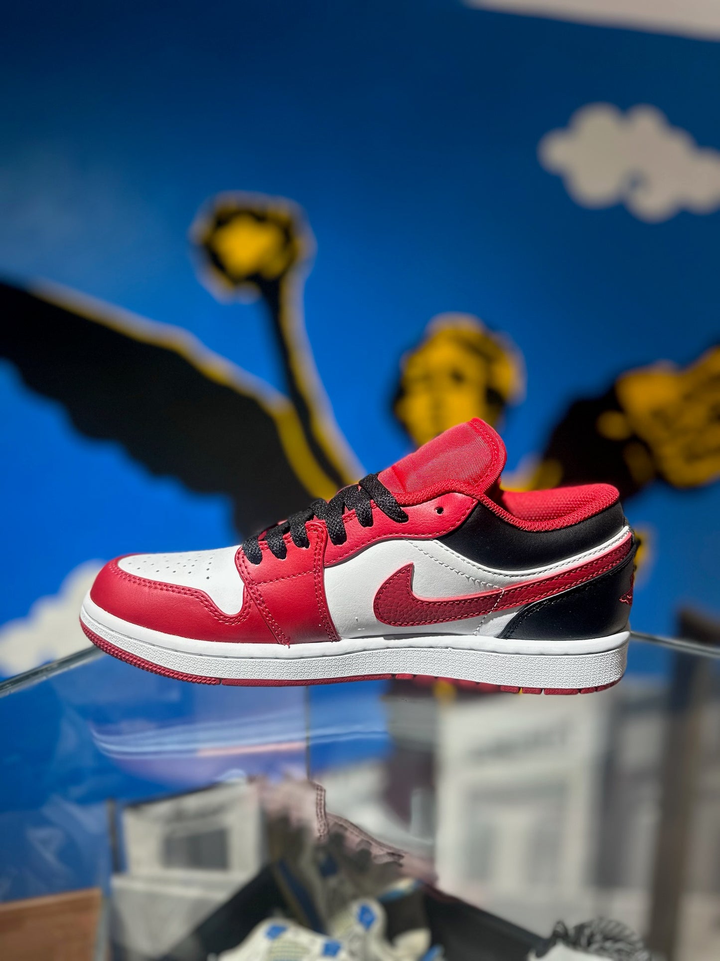 JORDAN 1 LOW FIRE RED