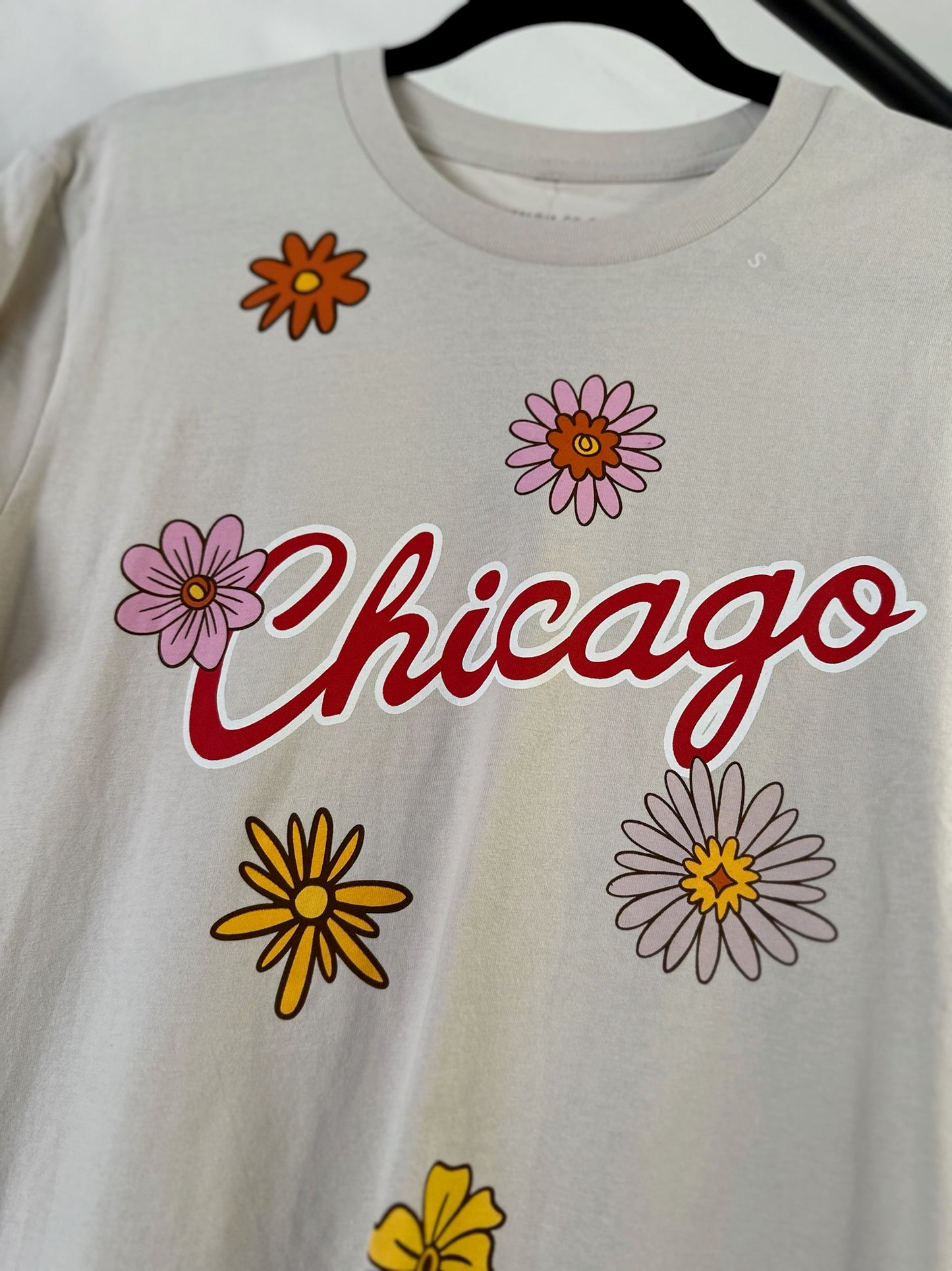 PLAYERA MITCHEL AND NESS CHICAGO FLORES