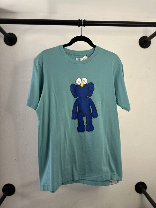 PLAYERA KAWS COMPANION AZUL