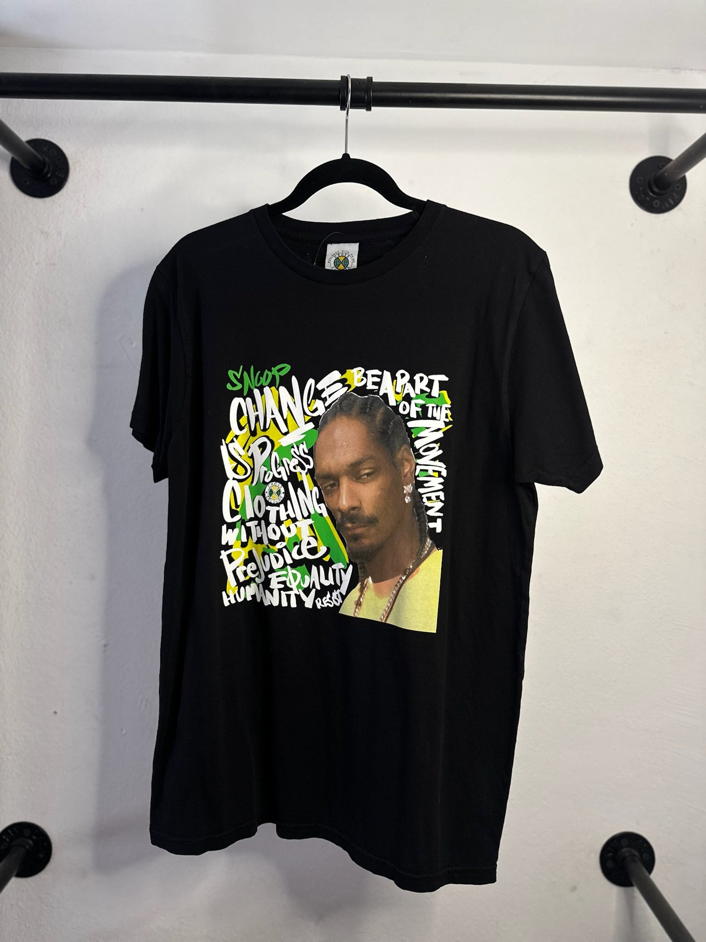 PLAYERA NEGRA CC SNOOP DOG