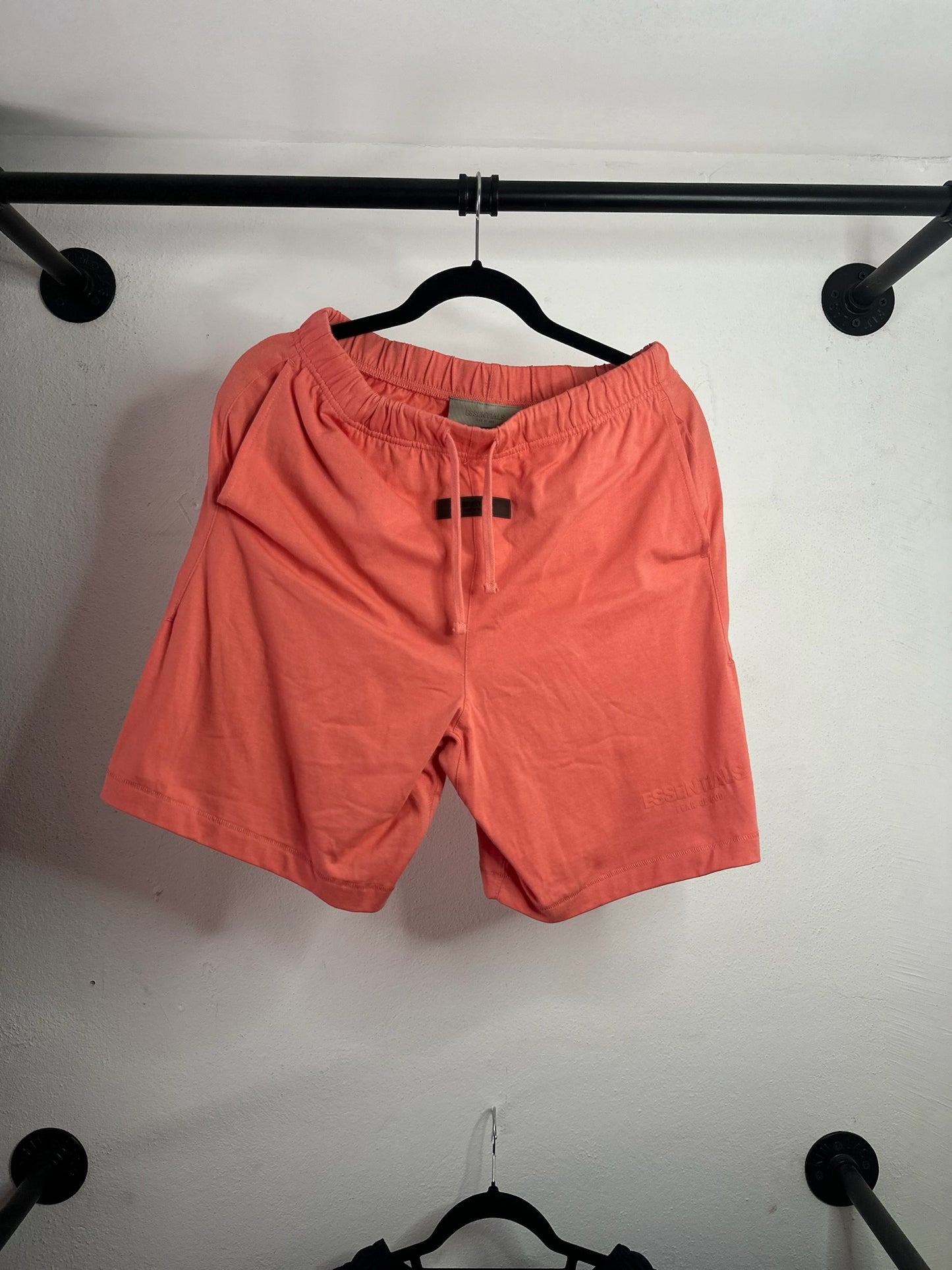 SHORT ESSENTIALS NARANJA