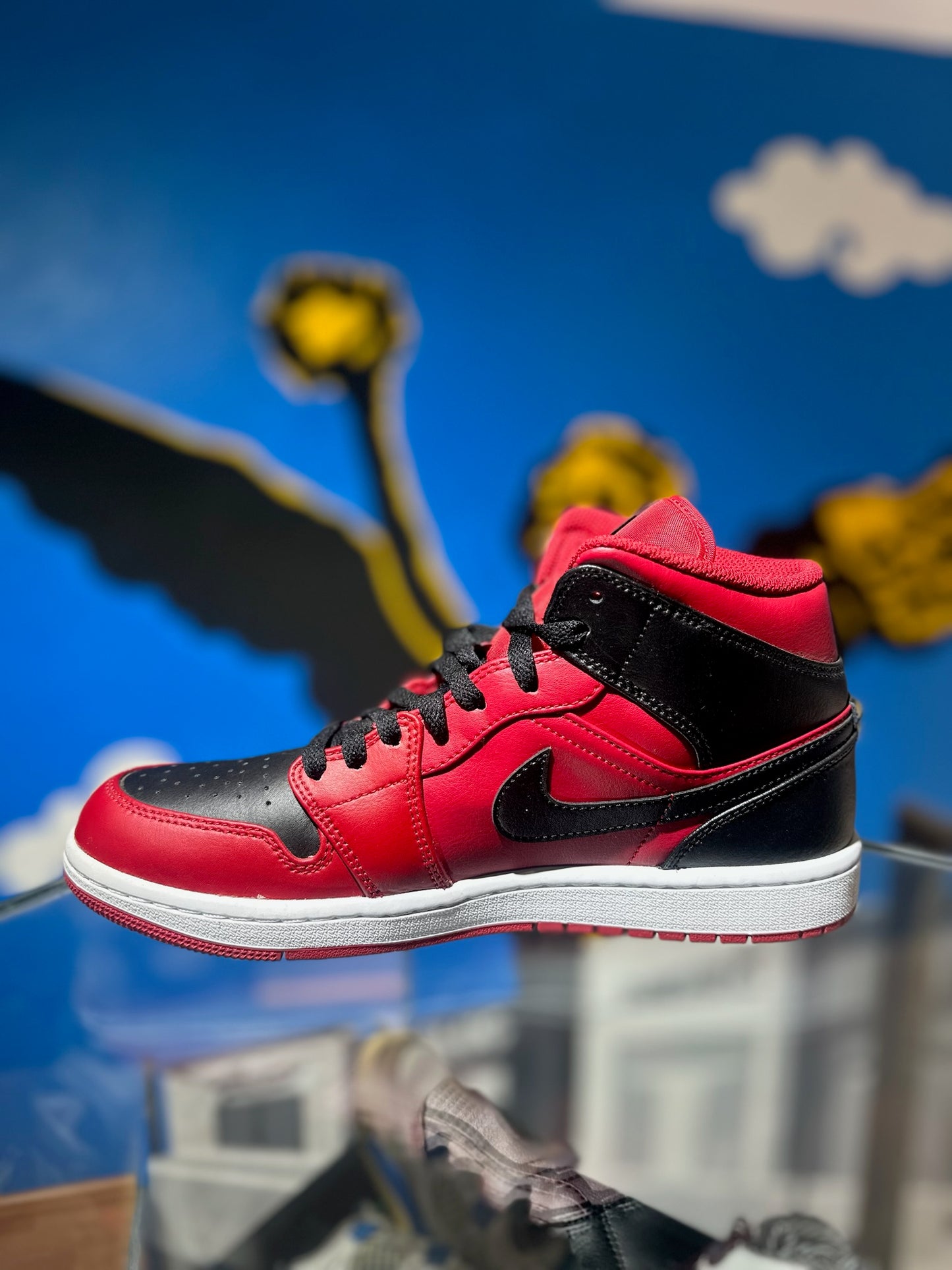 JORDAN 1 MID REVERSE BRED