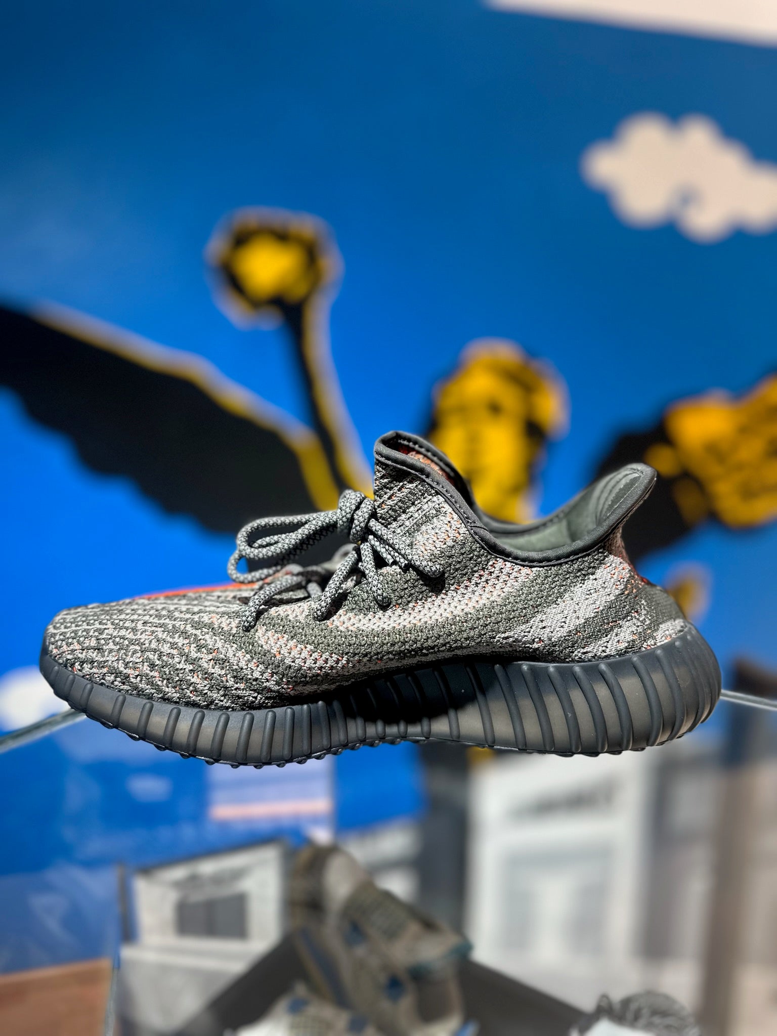 YEEZY 350 CARBON BELUGA – PLUG MEXICO - Main Image